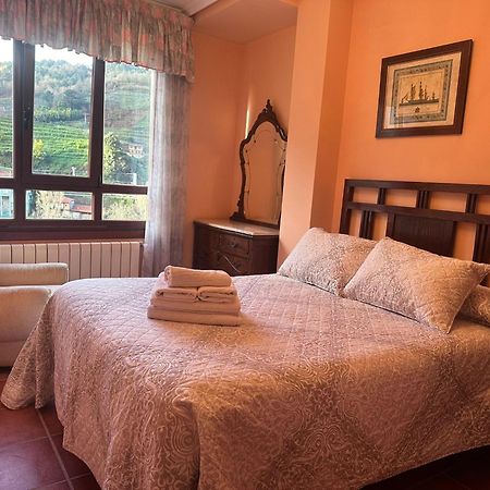 Casa Alpargateiro Vendégház Os Peares Kültér fotó