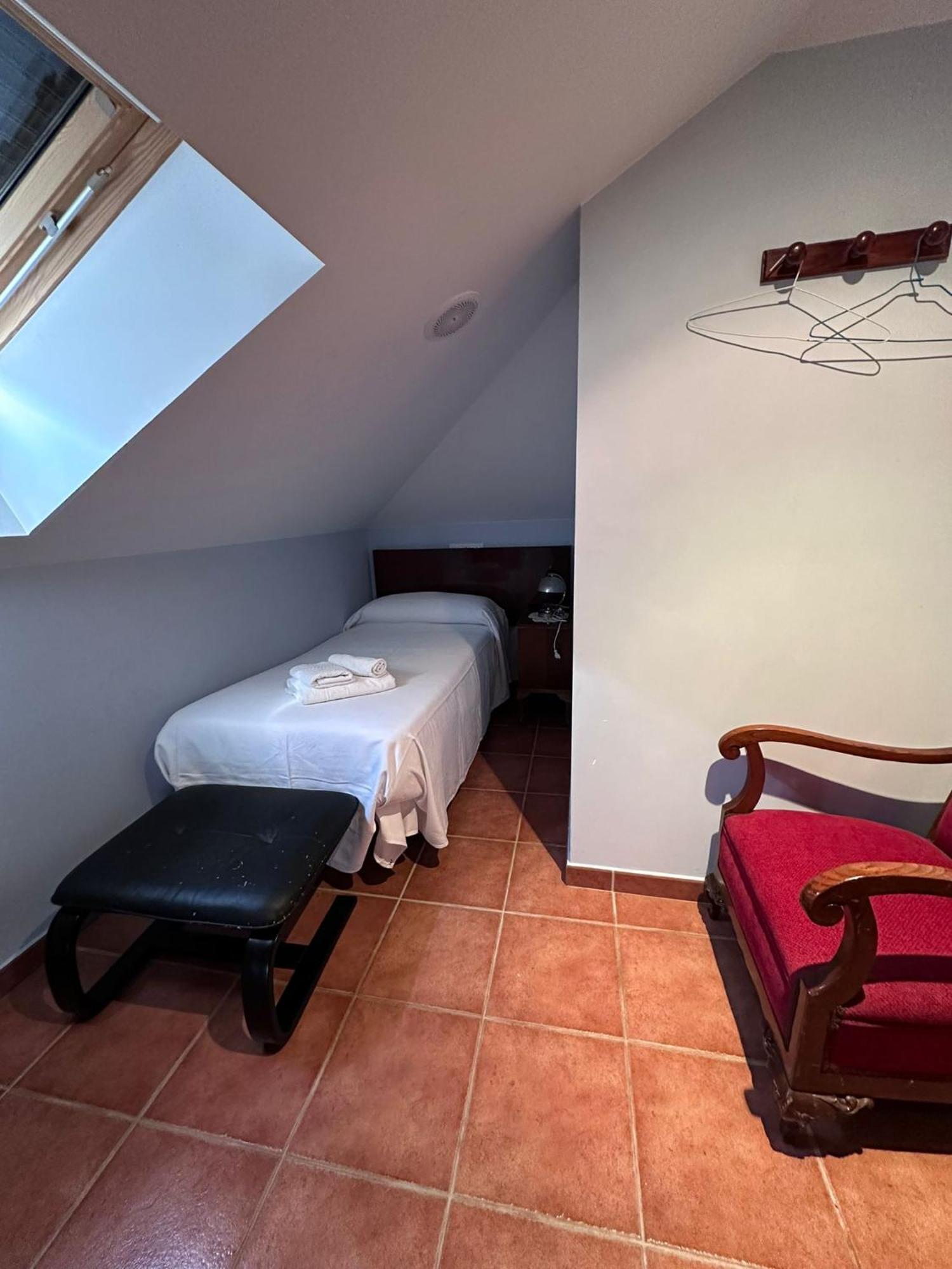Casa Alpargateiro Vendégház Os Peares Kültér fotó