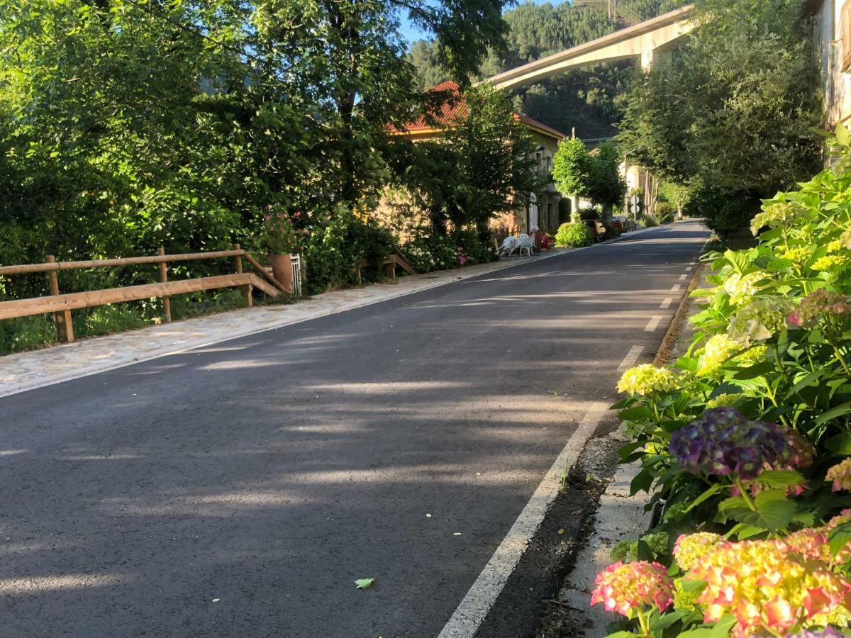 Casa Alpargateiro Vendégház Os Peares Kültér fotó